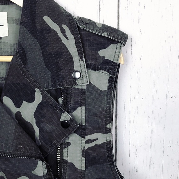 UO Moto Vest - Picture 10 of 13